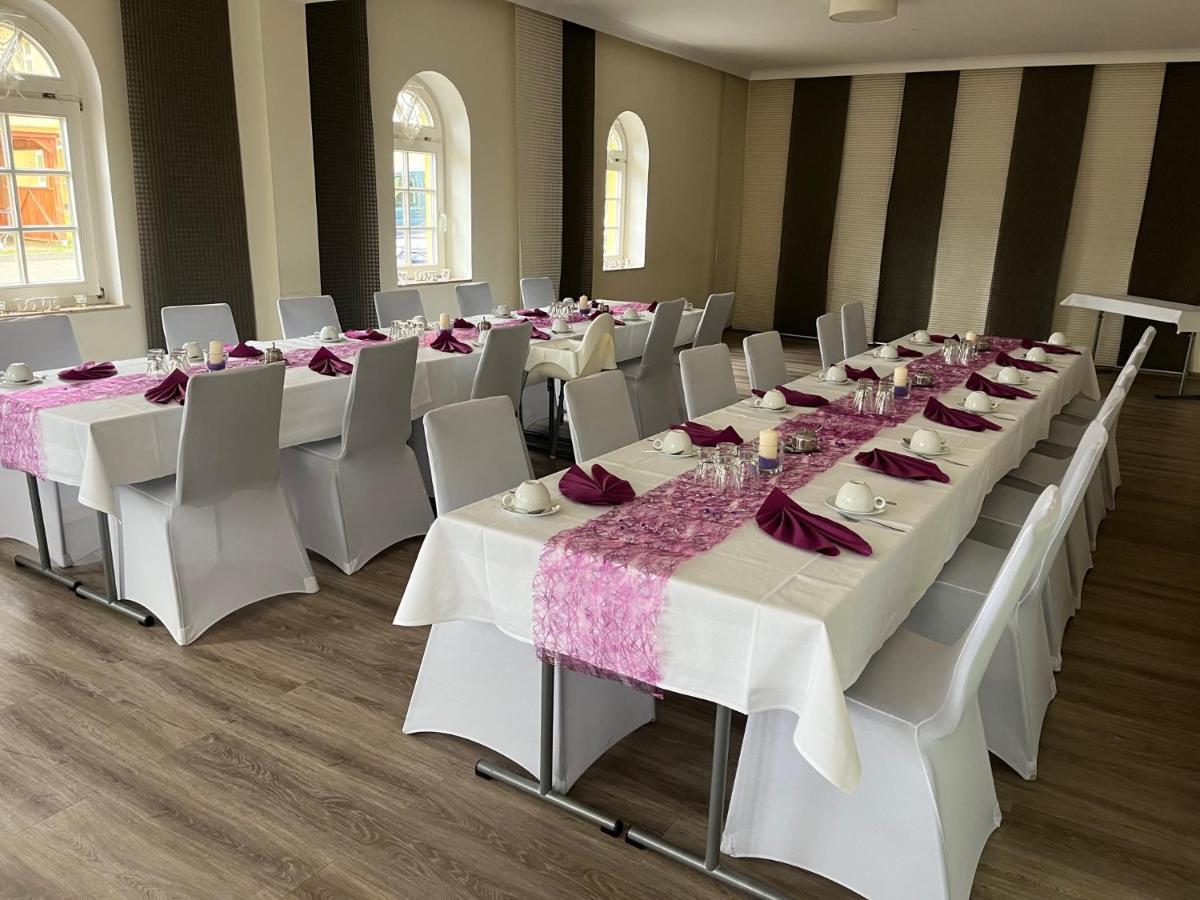 Hotel Und Restaurant Kranichsberg Woltersdorf  Dış mekan fotoğraf