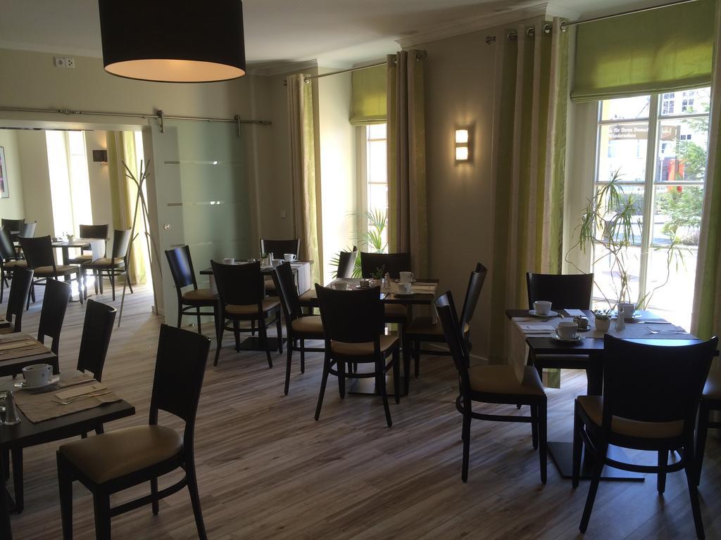 Hotel Und Restaurant Kranichsberg Woltersdorf  Dış mekan fotoğraf