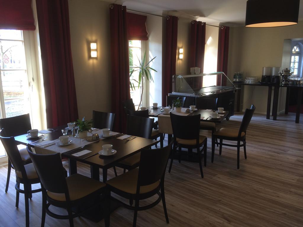 Hotel Und Restaurant Kranichsberg Woltersdorf  Dış mekan fotoğraf