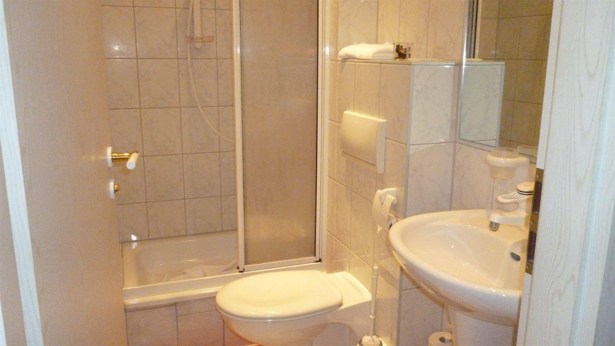 Hotel Und Restaurant Kranichsberg Woltersdorf  Dış mekan fotoğraf