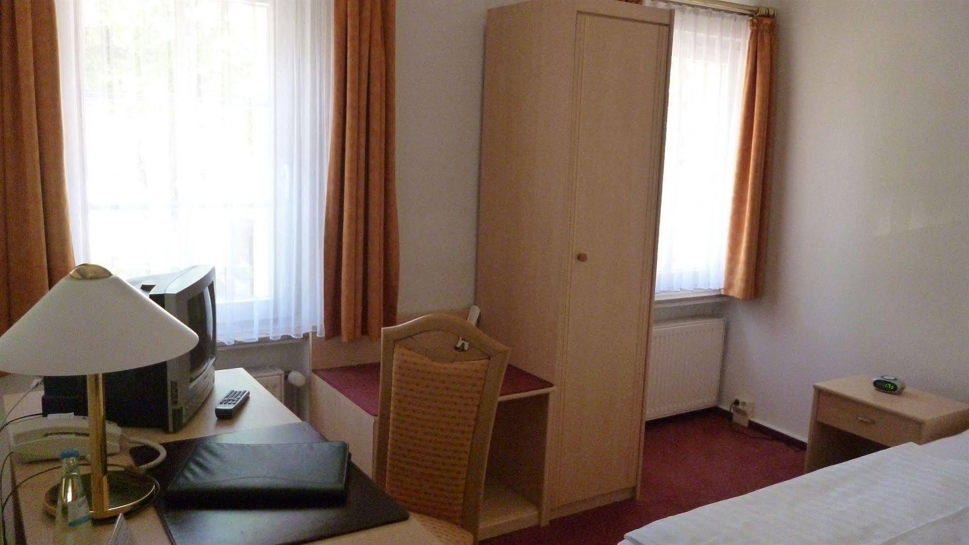 Hotel Und Restaurant Kranichsberg Woltersdorf  Dış mekan fotoğraf