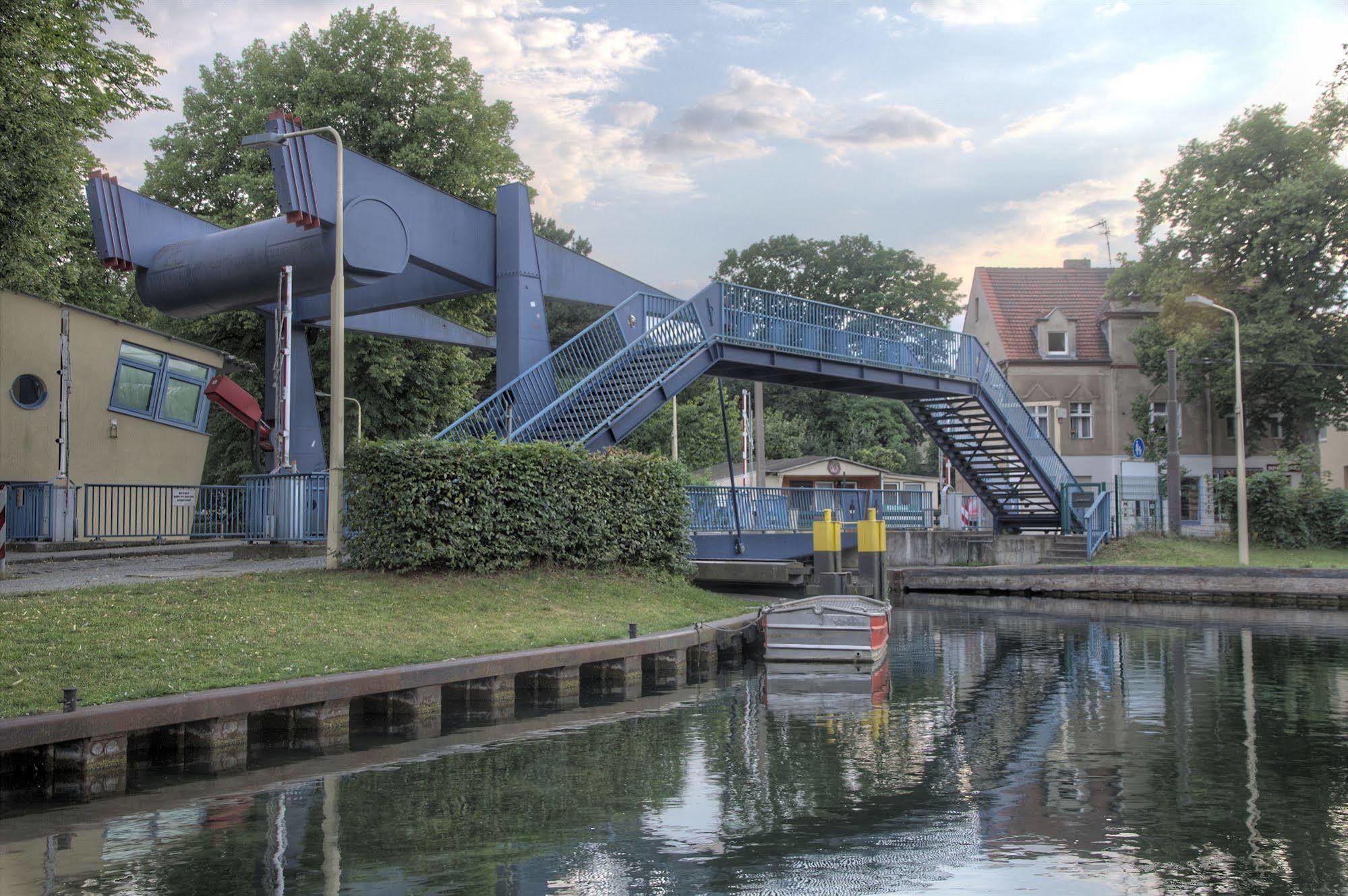 Hotel Und Restaurant Kranichsberg Woltersdorf  Dış mekan fotoğraf