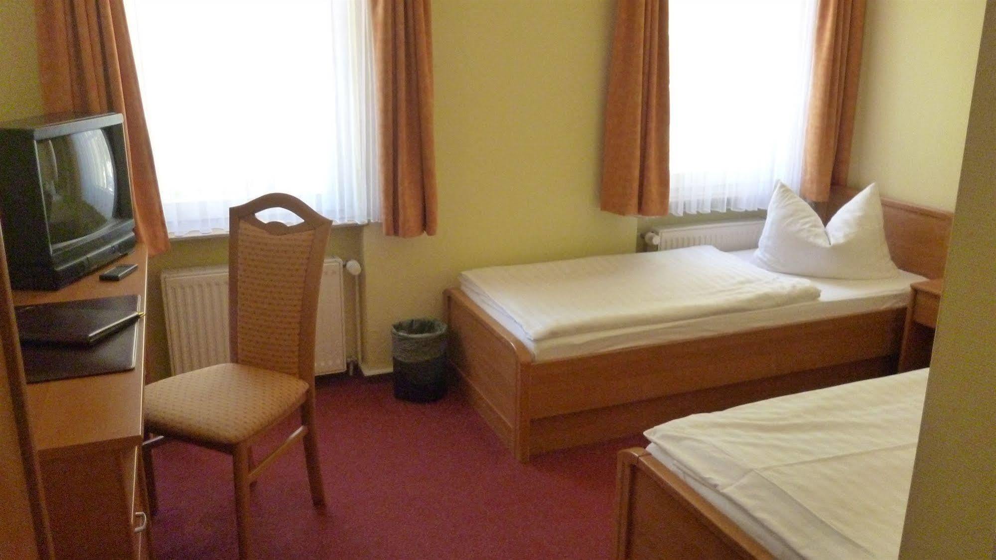 Hotel Und Restaurant Kranichsberg Woltersdorf  Dış mekan fotoğraf